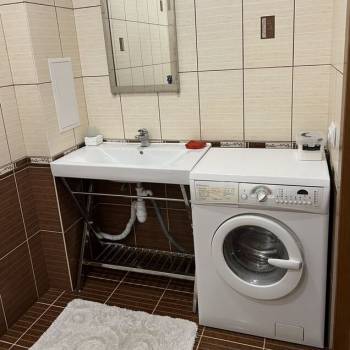 Сдается 1-комнатная квартира, 52 м²