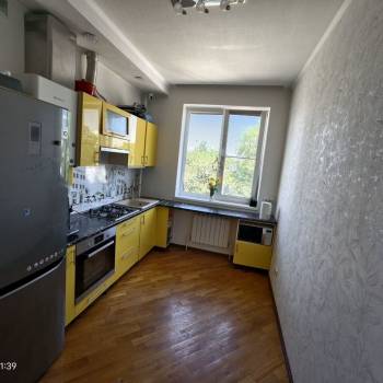Продается 1-комнатная квартира, 35 м²