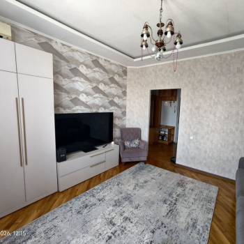 Продается 1-комнатная квартира, 35 м²
