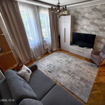 Продается 1-комнатная квартира, 35 м²