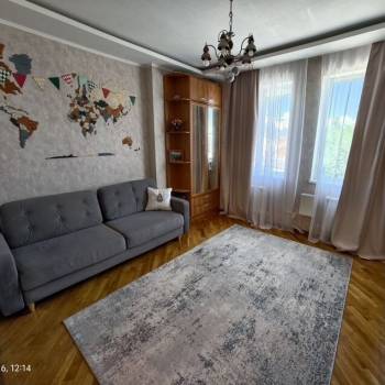 Продается 1-комнатная квартира, 35 м²