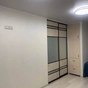Продается 1-комнатная квартира, 35 м²