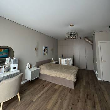 Продается 1-комнатная квартира, 49 м²