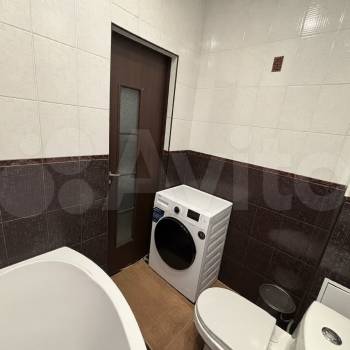 Продается 1-комнатная квартира, 61,9 м²
