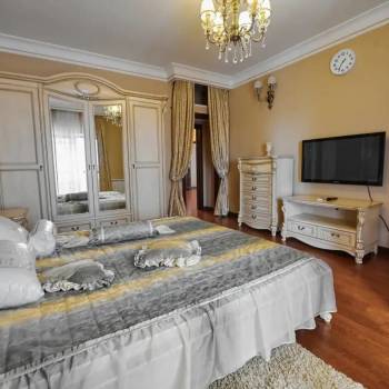 Сдается Многокомнатная квартира, 140 м²