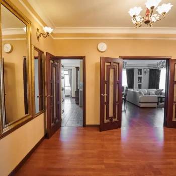 Сдается Многокомнатная квартира, 140 м²