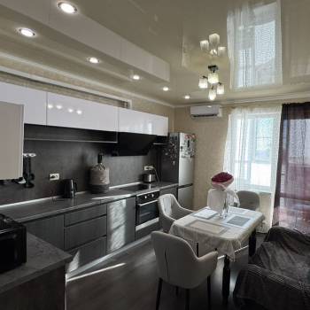 Продается 1-комнатная квартира, 42,1 м²