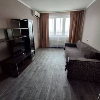 Сдается 1-комнатная квартира, 37 м²