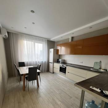 Сдается Многокомнатная квартира, 80,2 м²