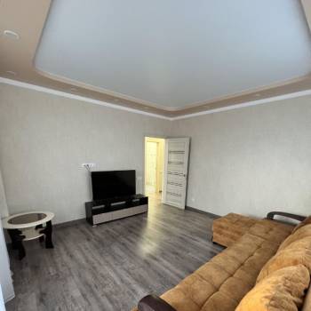 Сдается Многокомнатная квартира, 80,2 м²