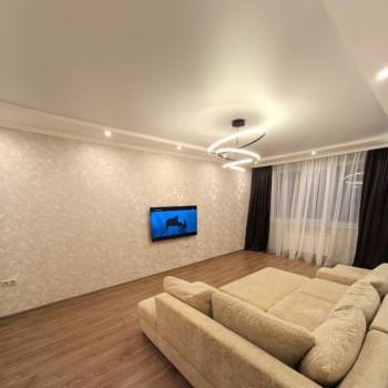 Сдается Многокомнатная квартира, 105 м²