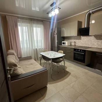 Сдается 1-комнатная квартира, 43,8 м²
