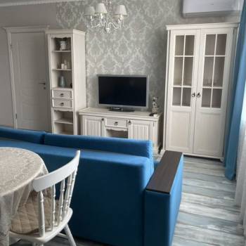 Сдается 2-х комнатная квартира, 77 м²