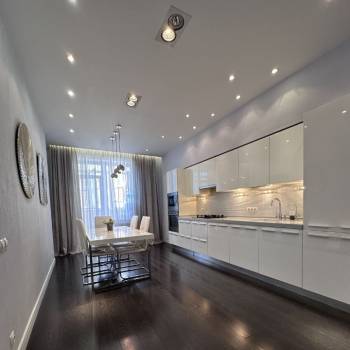 Продается 3-х комнатная квартира, 110 м²