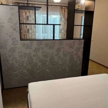 Сдается 1-комнатная квартира, 52 м²