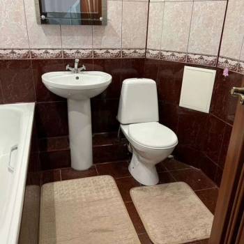 Сдается 1-комнатная квартира, 52 м²