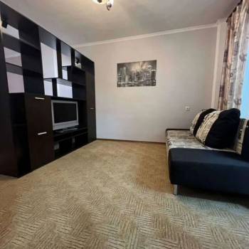 Сдается 1-комнатная квартира, 52 м²