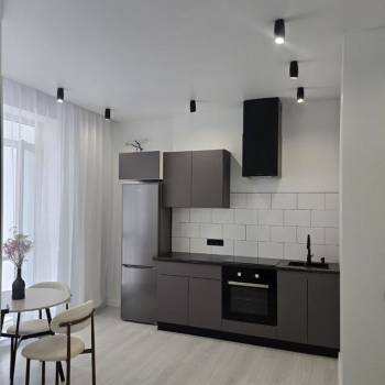 Продается 1-комнатная квартира, 42 м²