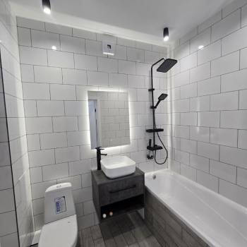 Продается 1-комнатная квартира, 42 м²