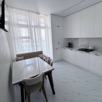 Продается 1-комнатная квартира, 40 м²
