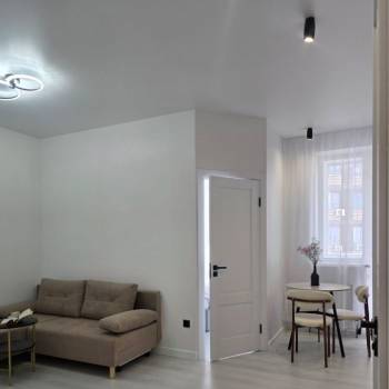 Продается 2-х комнатная квартира, 42 м²