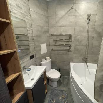 Сдается 1-комнатная квартира, 42 м²
