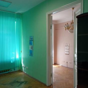 Продается Многокомнатная квартира, 105 м²