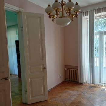 Продается Многокомнатная квартира, 105 м²