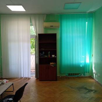 Продается Многокомнатная квартира, 105 м²