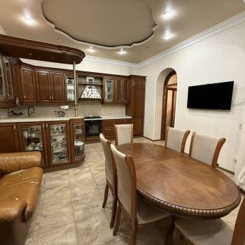 Продается Дом, 374 м²