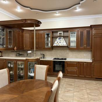 Продается Дом, 374 м²