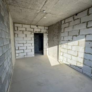 Продается 1-комнатная квартира, 37 м²