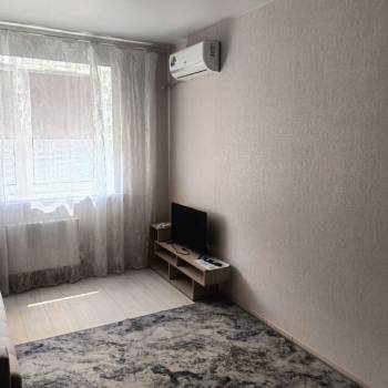 Продается 1-комнатная квартира, 37,8 м²