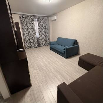 Сдается 1-комнатная квартира, 40 м²