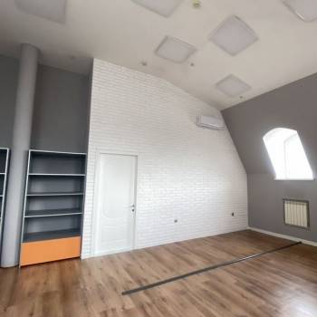 Сдается Нежилое помещение, 90 м²