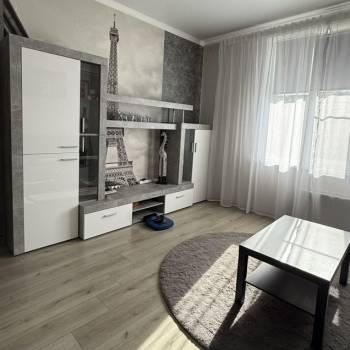 Сдается 1-комнатная квартира, 37 м²