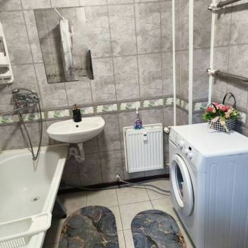 Сдается 2-х комнатная квартира, 78 м²