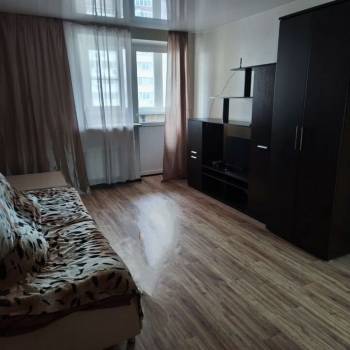 Сдается 2-х комнатная квартира, 78 м²