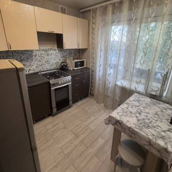 Сдается 1-комнатная квартира, 37 м²