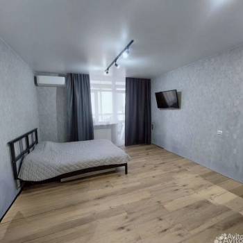 Продается 1-комнатная квартира, 32 м²