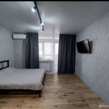 Продается 1-комнатная квартира, 32 м²