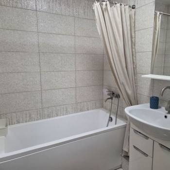Сдается 2-х комнатная квартира, 50 м²