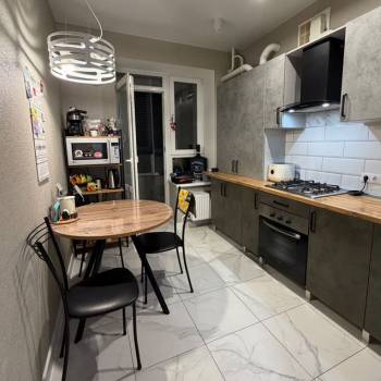 Продается 1-комнатная квартира, 32 м²