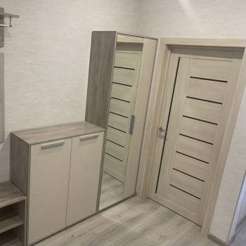 Продается 1-комнатная квартира, 42 м²