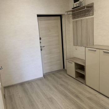 Продается 1-комнатная квартира, 42 м²