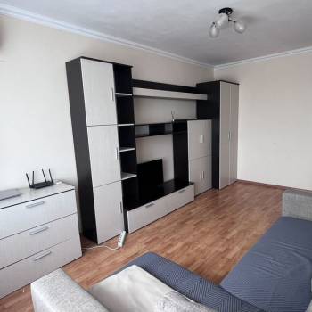 Продается 1-комнатная квартира, 39 м²