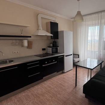 Продается 1-комнатная квартира, 39 м²