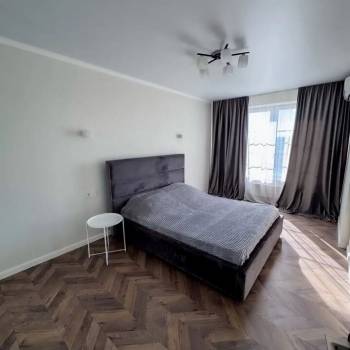 Продается 1-комнатная квартира, 44 м²