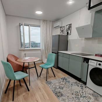 Сдается 1-комнатная квартира, 39 м²