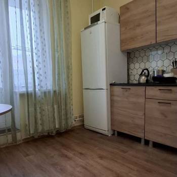 Сдается 1-комнатная квартира, 38 м²